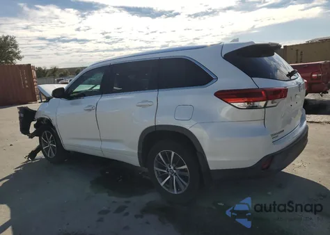 2018 Toyota Highlander Se from USA, damaged, VIN 5TDKZRFH6JS533386